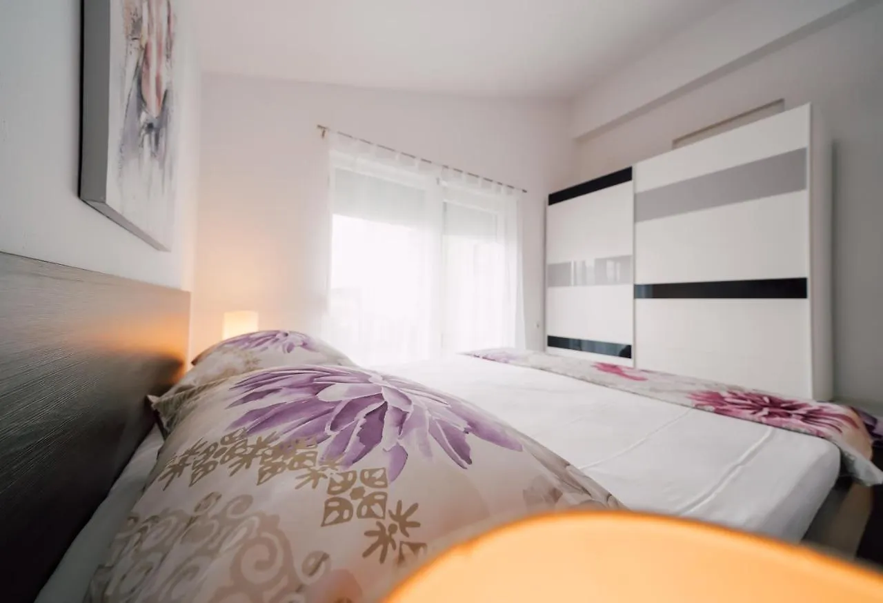 Apartment 3, Own Swimming Pool, Sea View 0*, Ljubac (Zadar)