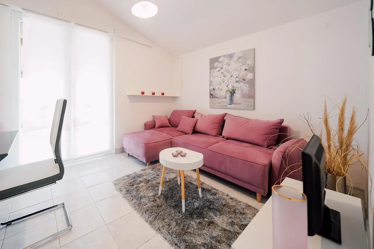 Apartment 3, Own Swimming Pool, Sea View Ljubac (Zadar)